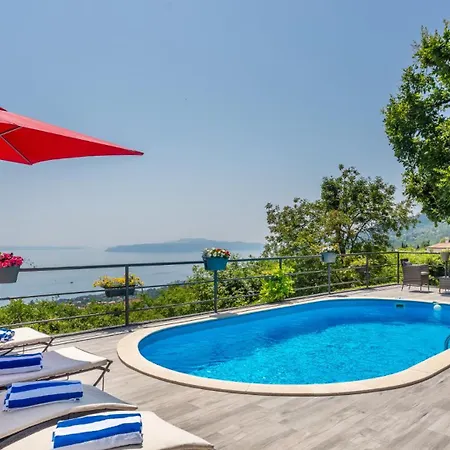 Lori - Opatija By Guide Apartamento *