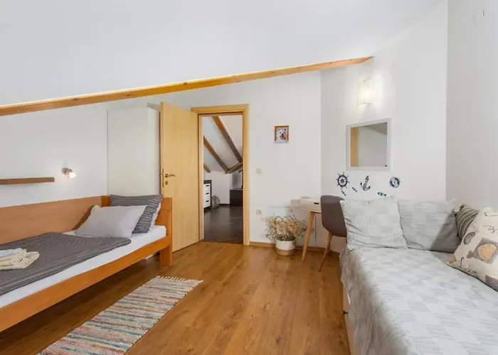 Apartment Lori - Opatija By Guide