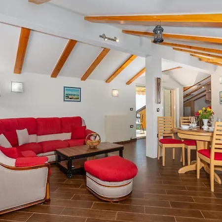 Lori - Opatija By Guide *