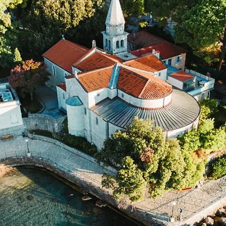 Lori - Opatija By Guide